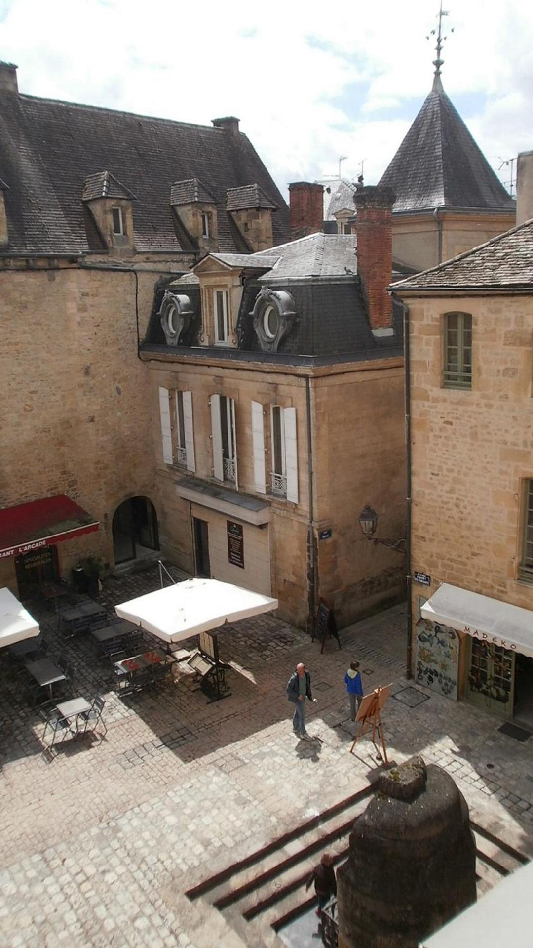 Le Grenier Du Chapitre Apartment ซาร์ลา-ลา-กาเนดา ภายนอก รูปภาพ