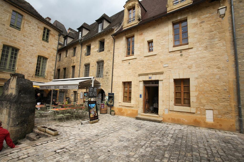 Le Grenier Du Chapitre Apartment ซาร์ลา-ลา-กาเนดา ห้อง รูปภาพ